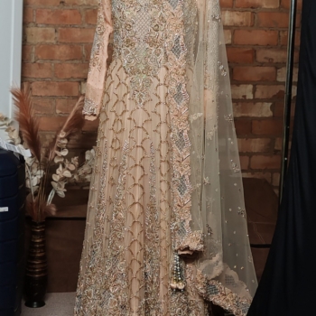 Faryal makhdoom line wedding gown size 8/10 hoor qaasim