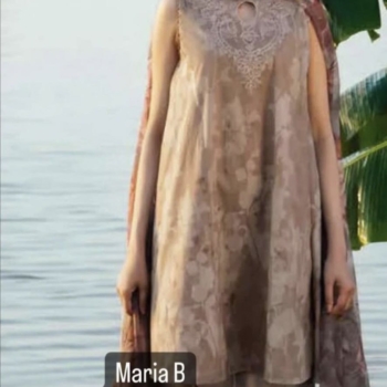 lawn kameez and trousers Maria b designer