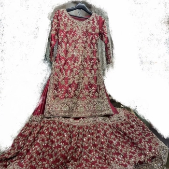 Beautiful Pakistani/Indian Lengha, Kameez, Dupatta and Potli Bridal Pouch