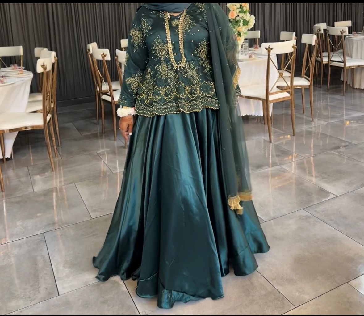 dark green leghan