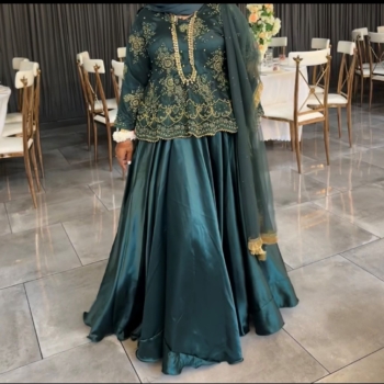 dark green leghan