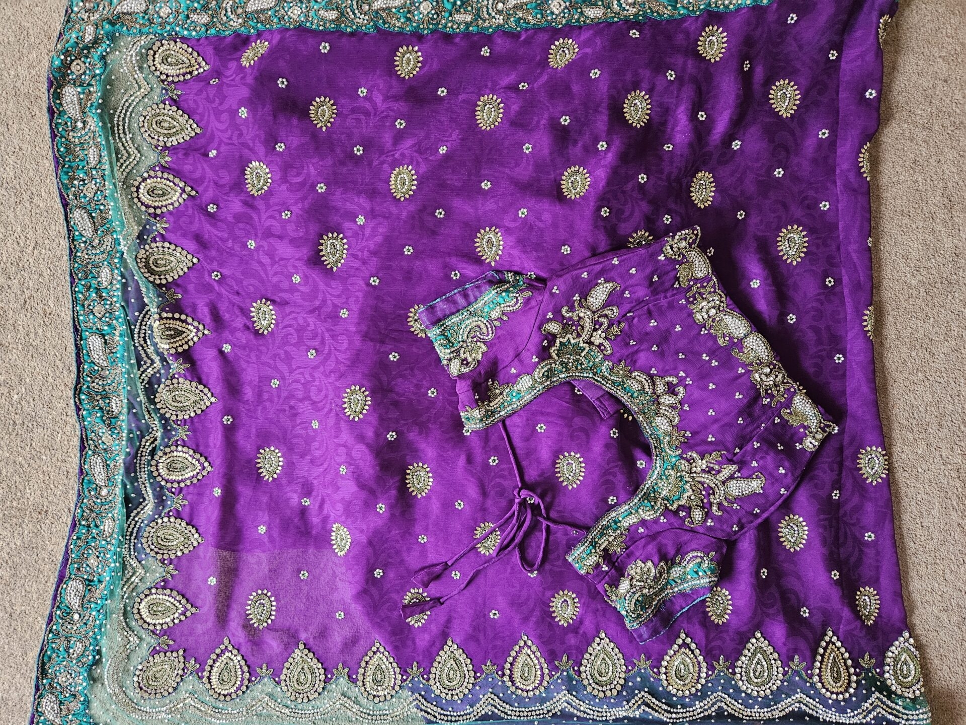Beautiful chiffon sari & blouse